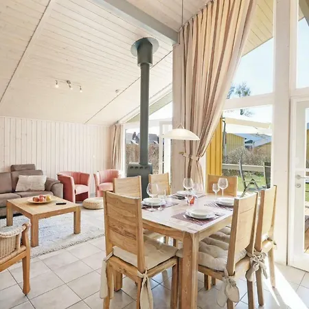 Two-bedroom Holiday In *