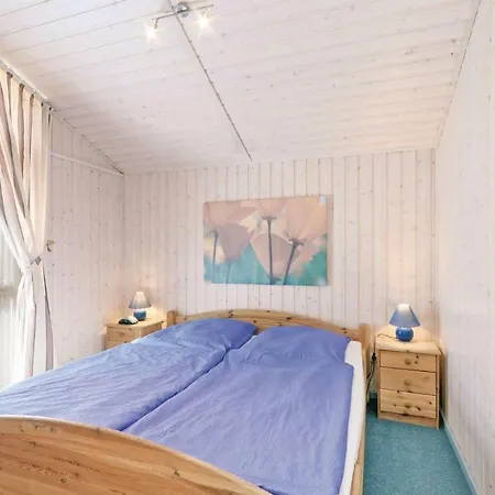 Two-bedroom Holiday In *